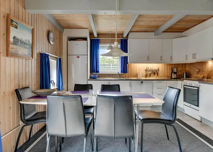 Bv348-blavand-fyrgarden-19 * Blåvand